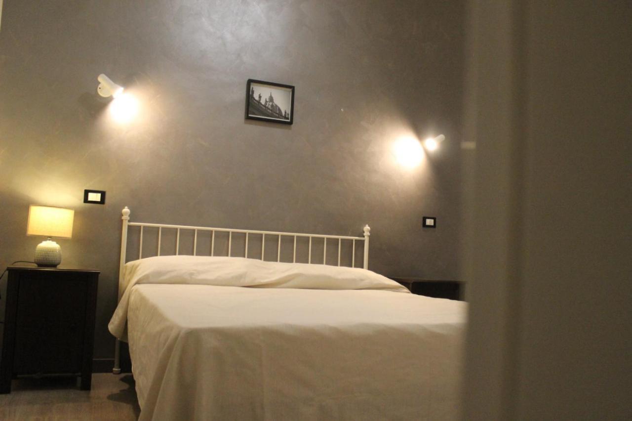 Bed and Breakfast FAVorIT Rom Exterior foto