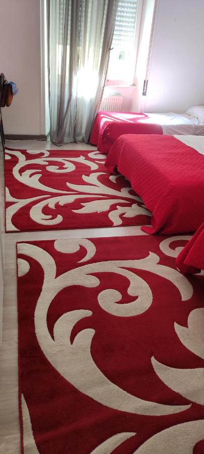 Bed and Breakfast FAVorIT Rom Exterior foto